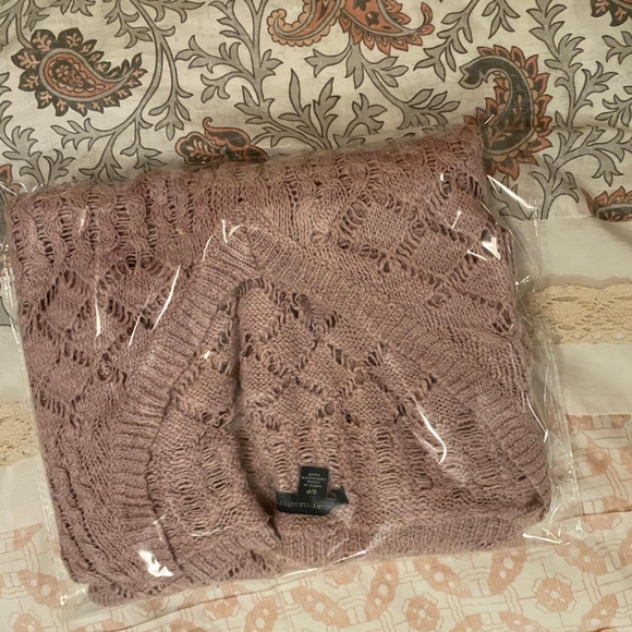 American Eagle outfitters sweater shirt - Picture 5 of 6